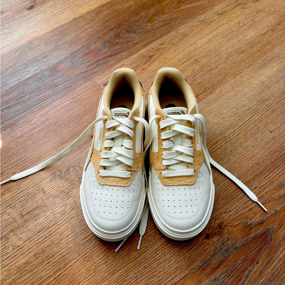 Puma Sneakers